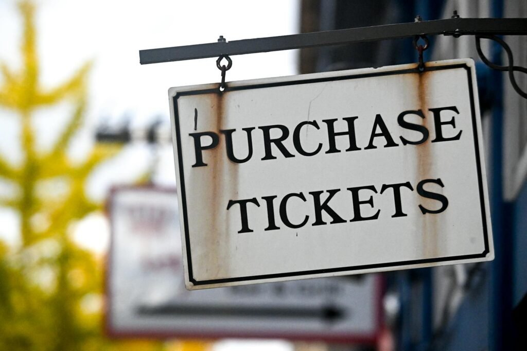 Guia Definitivo: Os Melhores Aplicativos para Comprar Ingressos de Cinema e Shows 2 Para comprar ingressos de cinema e shows, os aplicativos mais recomendados incluem Ingresso.com, Sympla, Eventim, Ticketmaste