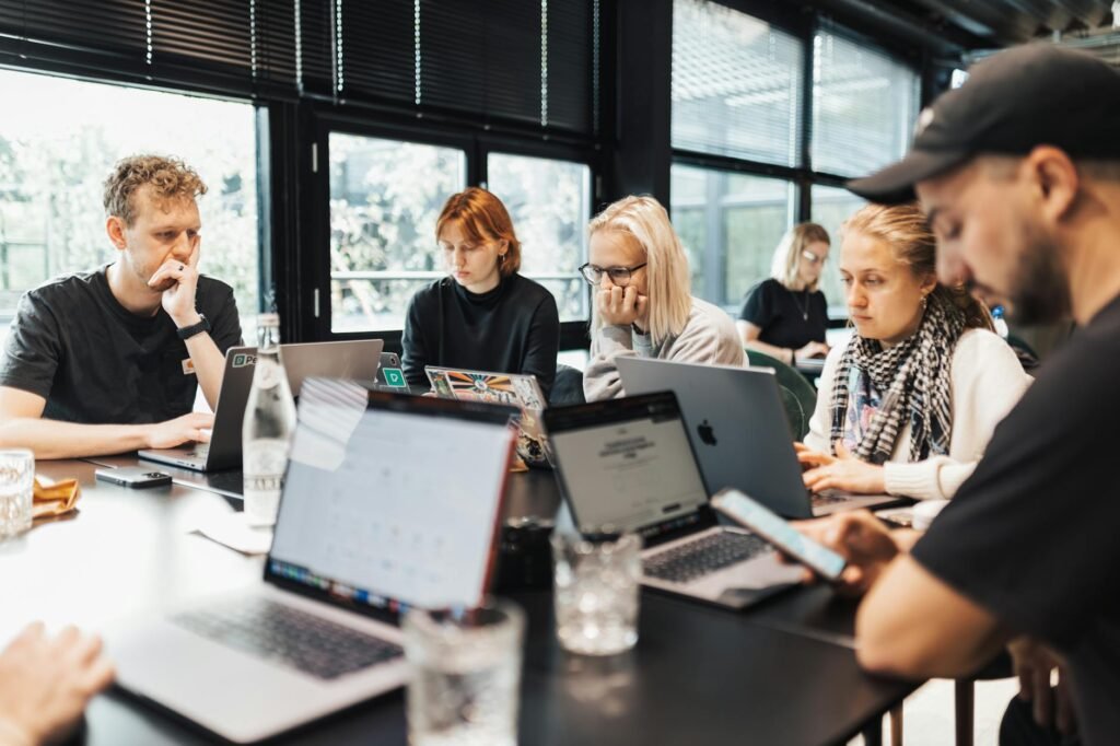 Gestão de Equipe em Home Office: O Guia Definitivo para Liderar com Sucesso Remoto — como fazer uma boa gestão de equipe em h