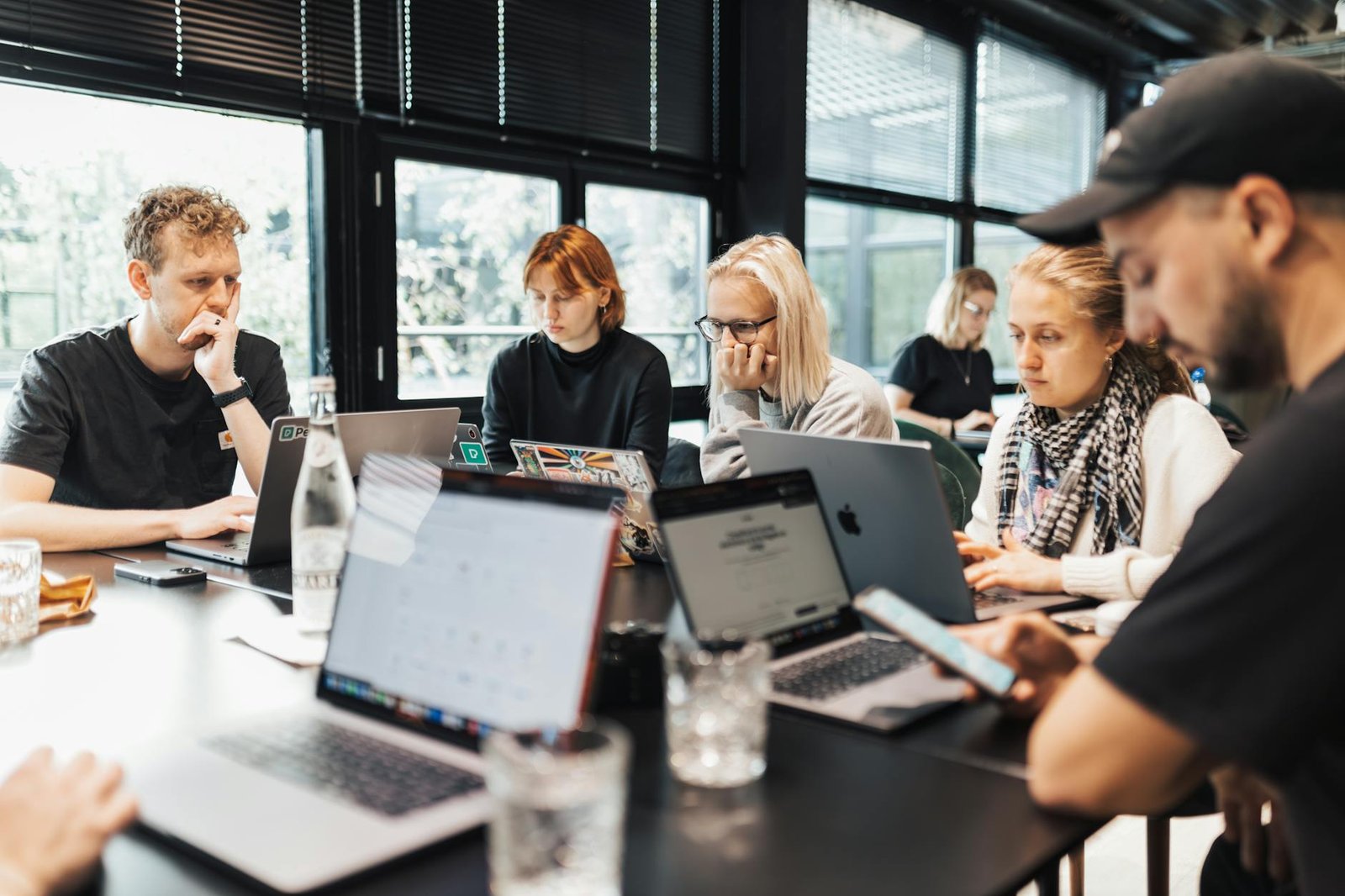 Gestão de Equipe em Home Office: O Guia Definitivo para Liderar com Sucesso Remoto — como fazer uma boa gestão de equipe em h